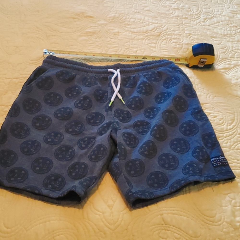 MAUI and Sons men's shorts ,gray and black, size Large